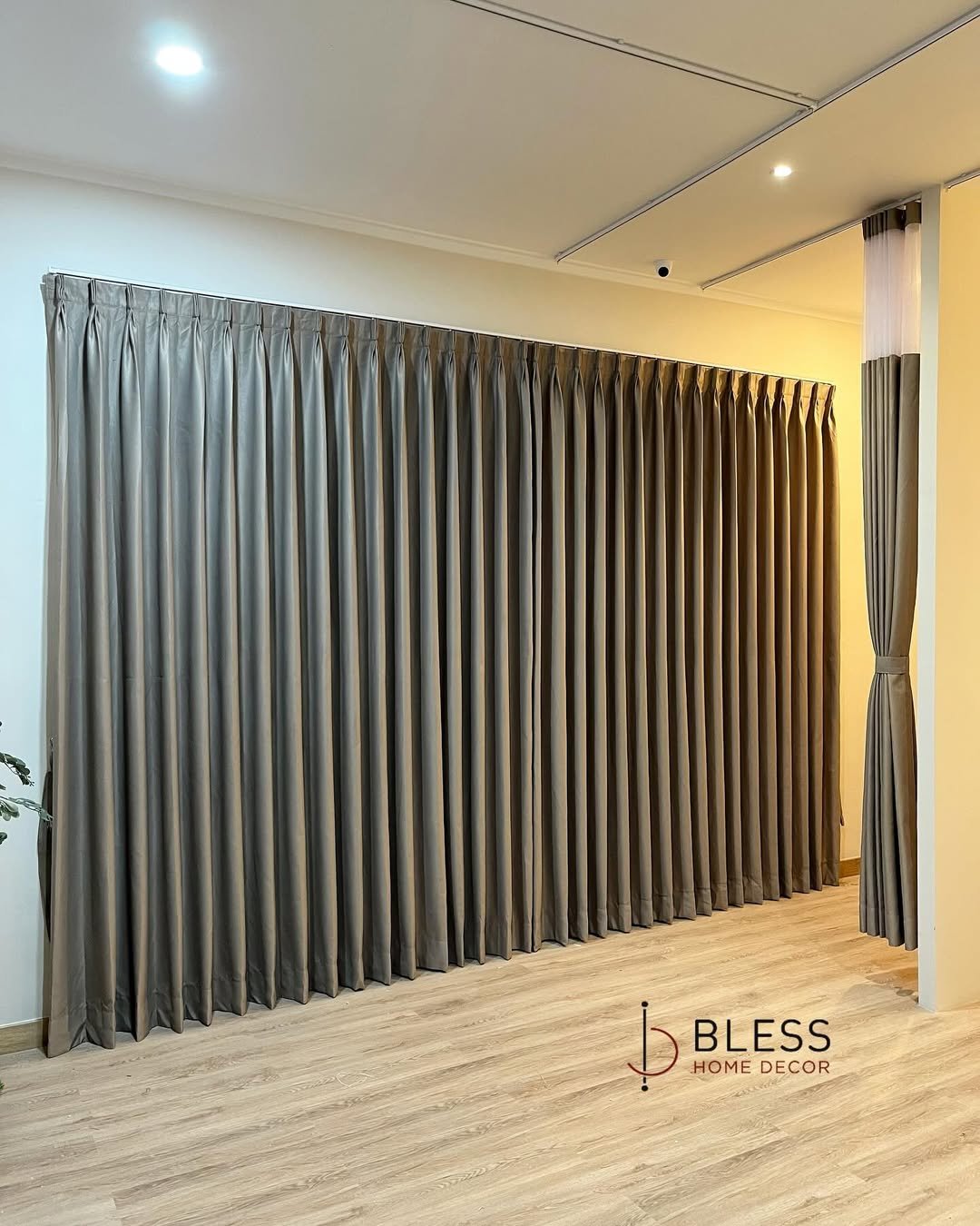 Blackout embos 80%.Percayakan home decor Anda kepada kami! GRATIS KONSULTASI. ________________.jpg