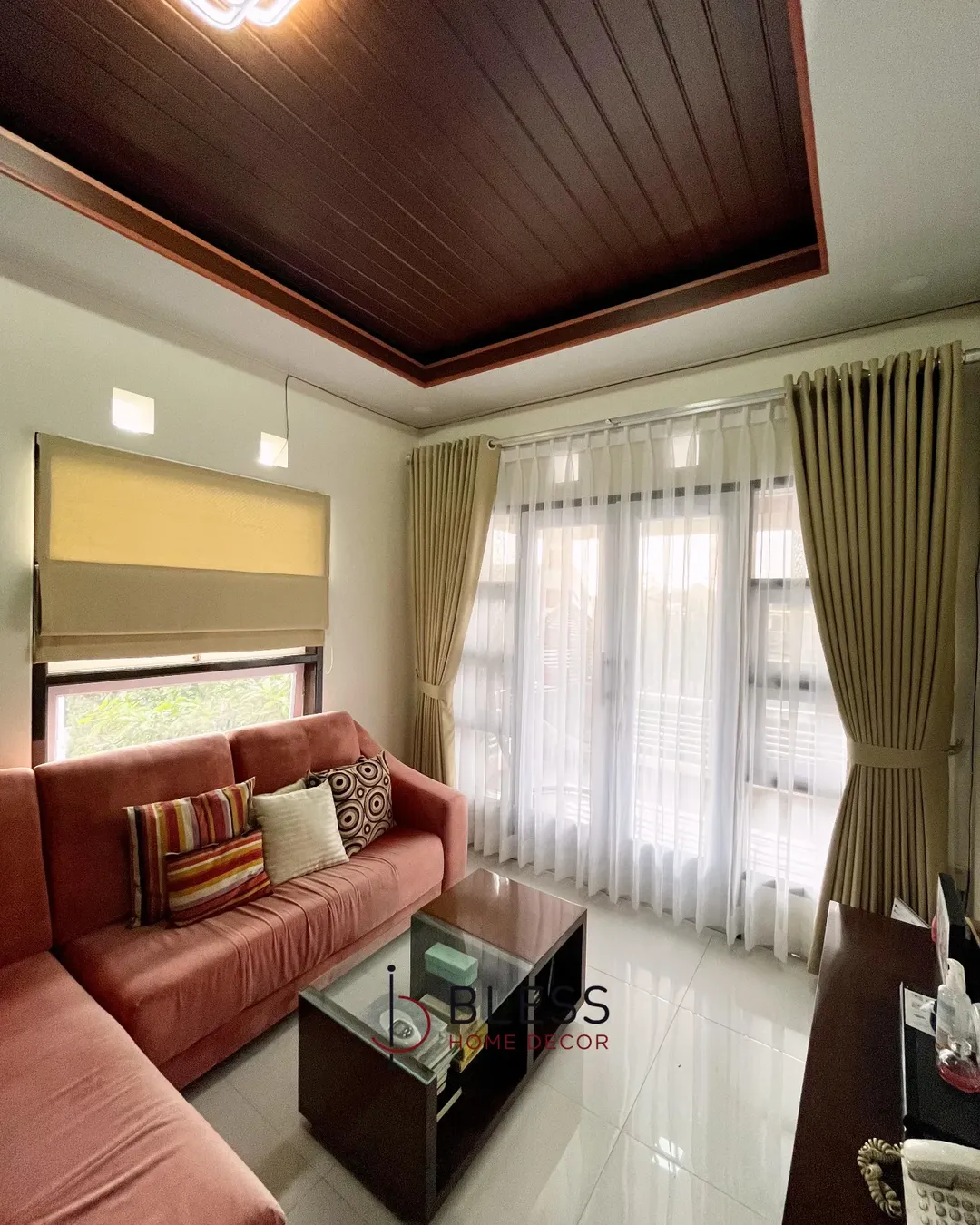 Hasil Pemasangan Gorden Smokering & Roman Shadd dengan bahan Diamond .Percayakan home decor And